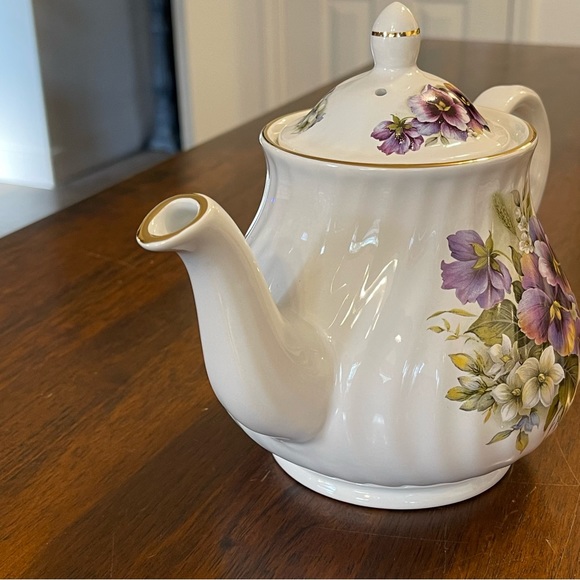 Vintage Arthur Wood & Son Grandma Core Cottage Core Teapot Staffordshire England - Picture 6 of 9